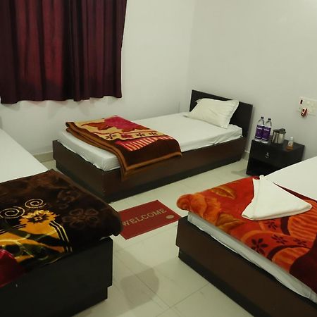Gaurav Guest House Bodh Gaya Rom bilde